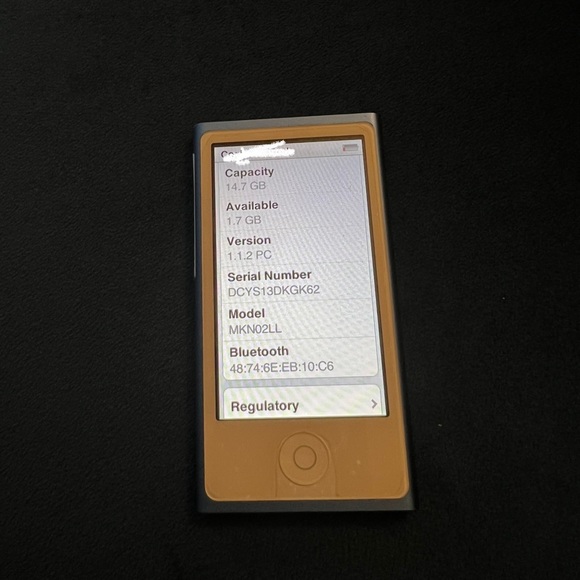 Apple iPod Nano 7th Generation 16GB Blue - Picture 3 of 3